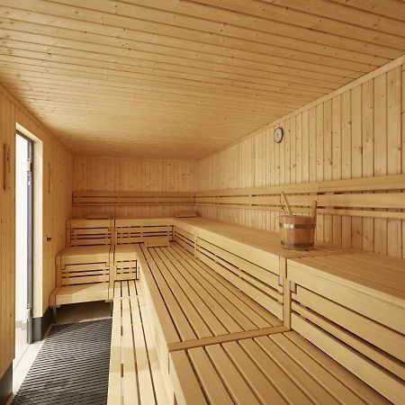 Reetland Am Meer - Luxus Reetdachvilla Mit 3 Schlafzimmern, Sauna Und Kamin F18 Dranske Dış mekan fotoğraf